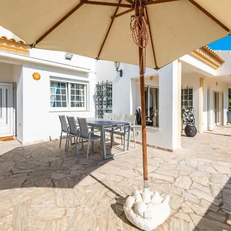 Casa Encantadora Ferias Inesqueciveis Em Familia بيت للعطل